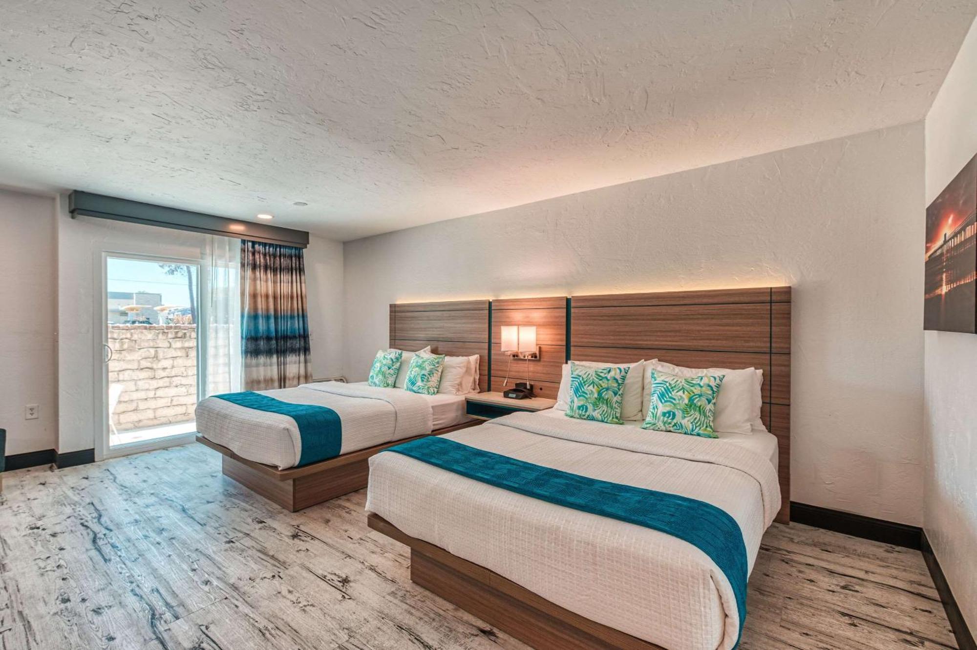 Casa Via Mar Inn, Ascend Hotel Collection Порт-Уэнеме Экстерьер фото