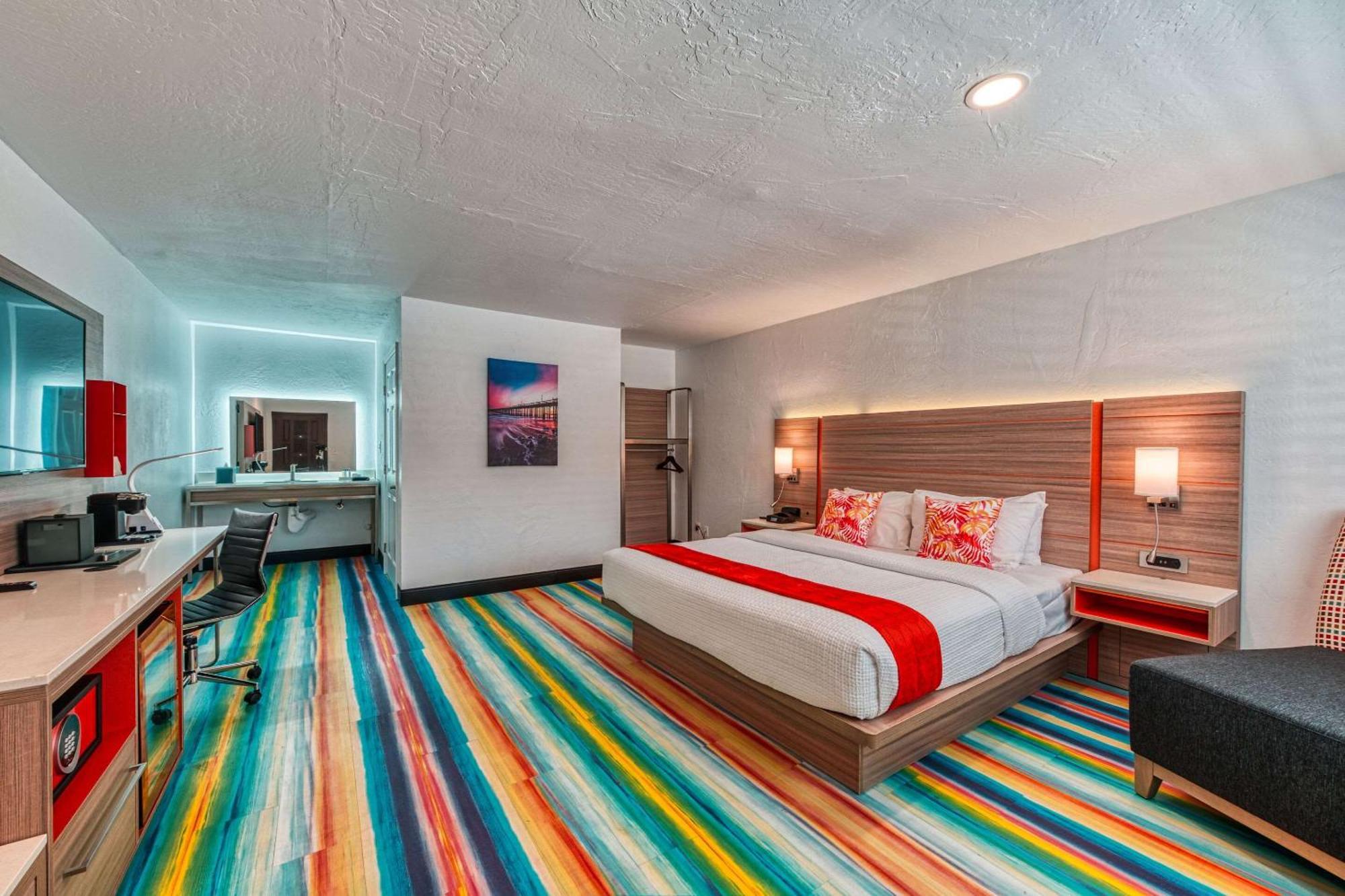 Casa Via Mar Inn, Ascend Hotel Collection Порт-Уэнеме Экстерьер фото